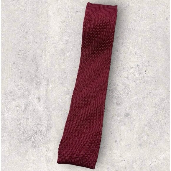 GIBSON Polyester Knit Tie Solid Burgundy Striped W:2 EUC - Picture 1 of 6